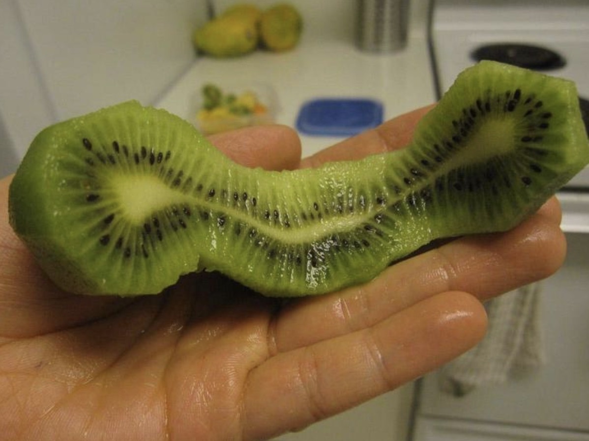Этот киви немного пугает нас