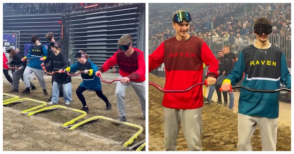 Зрелищное шоу с воображаемыми мотоциклами