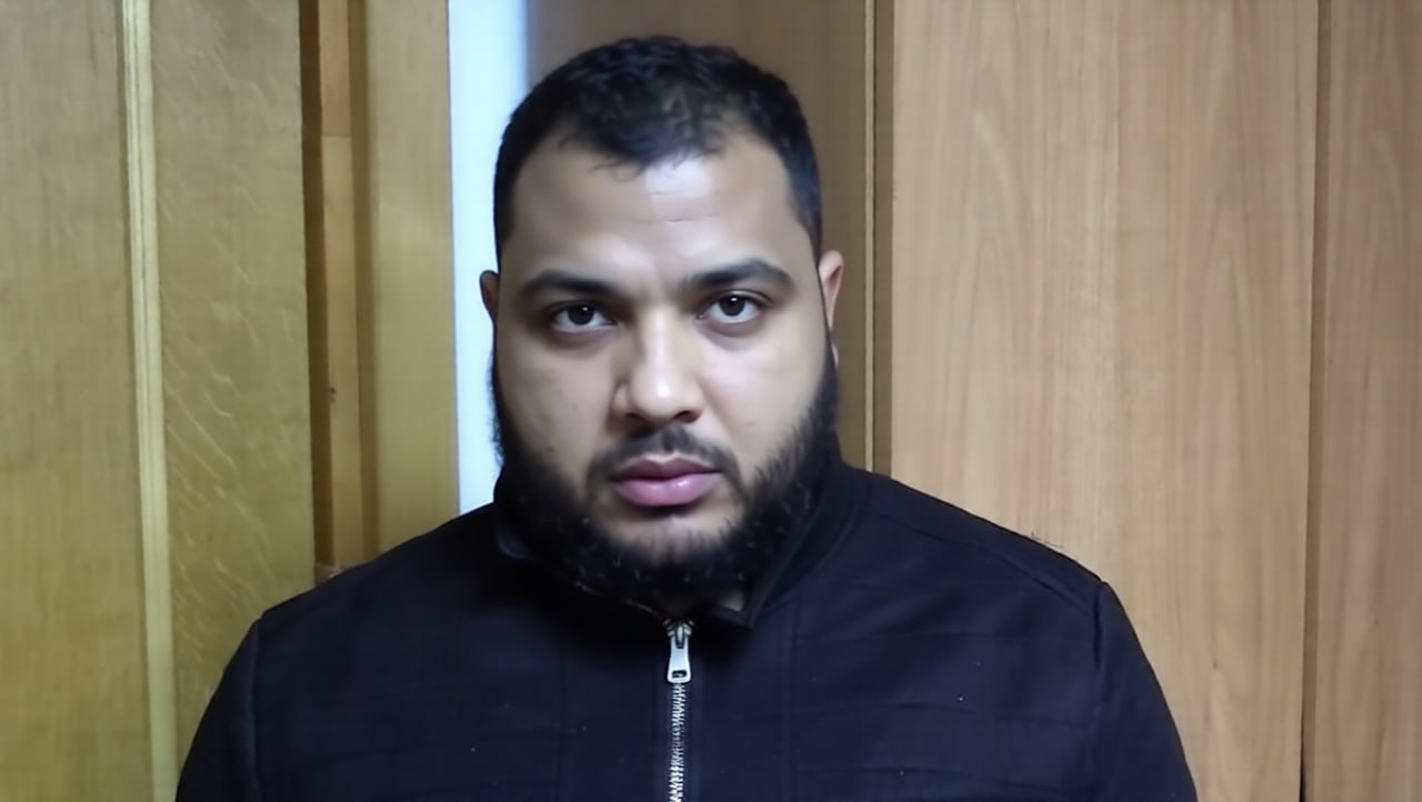 "Алло, часик - три тысячи": полиция Волгоградской области показала допрос двух братьев, обманывавших мужчин под видом проституток