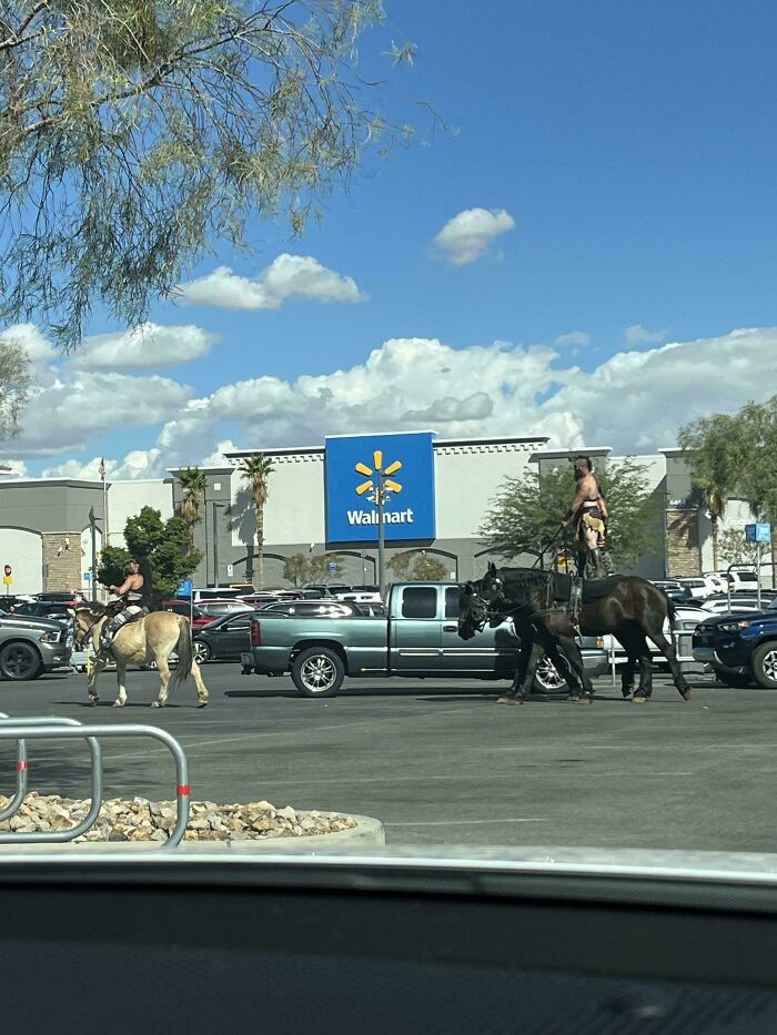 28. Варвары из Walmart