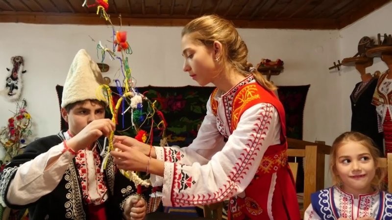 5. Болгария: пожелания с сурвачками