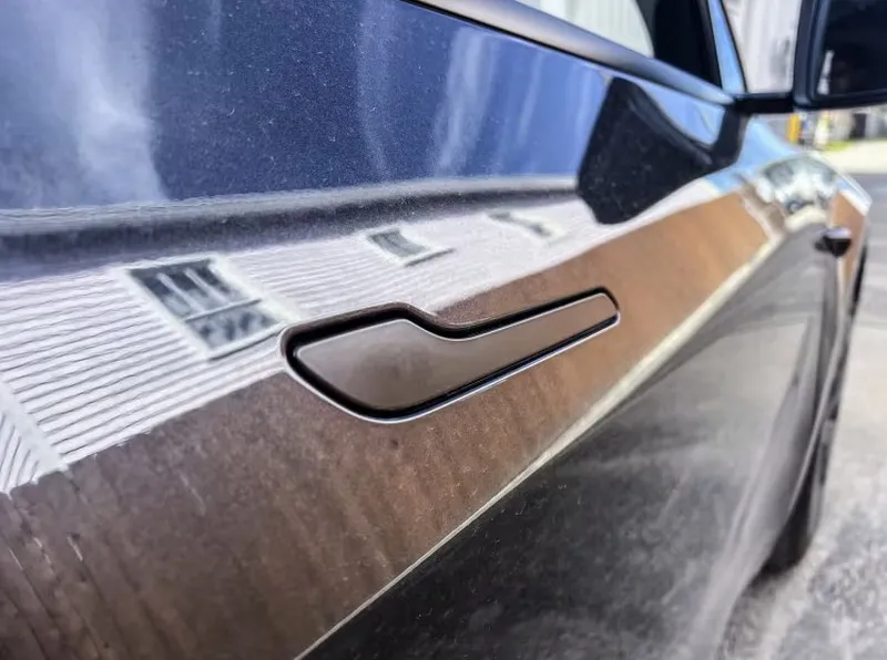 Китай с 2027 года запретит электромеханические дверные ручки в автомобилях