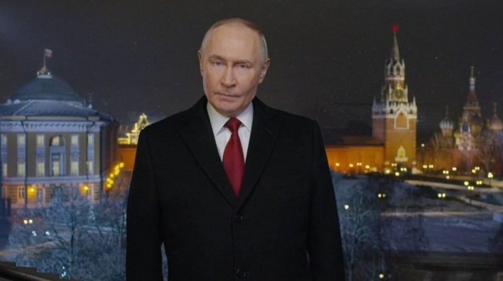 Путин поздравил россиян с Новым годом 