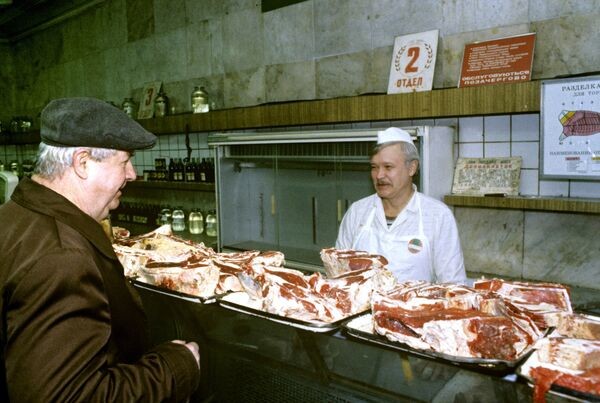 О мощном сельском хозяйстве России (на примере мяса и картофеля)