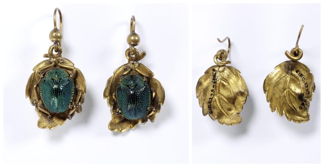 12. Серьги в виде вредных черепашек на позолоченных металлических листьях, Англия (ок. 1850 г.), Музей Виктории и Альберта