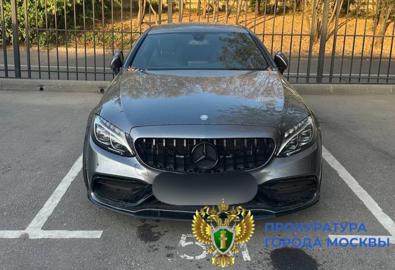 Дорогой дым: как москвич подарил государству Mercedes за 60 секунд