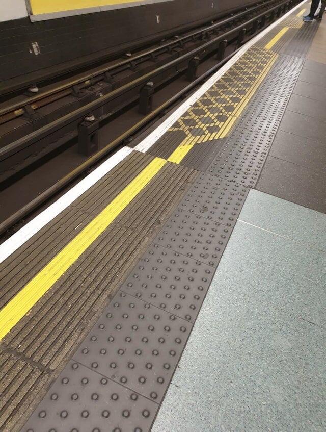 Я должен видеть это каждое утро, когда еду на работу