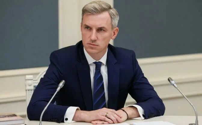 Хочу сказать большое спасибо  губернатору Смоленской области Василию Николаевичу Анохину за работу в городе организованную по уборке снега