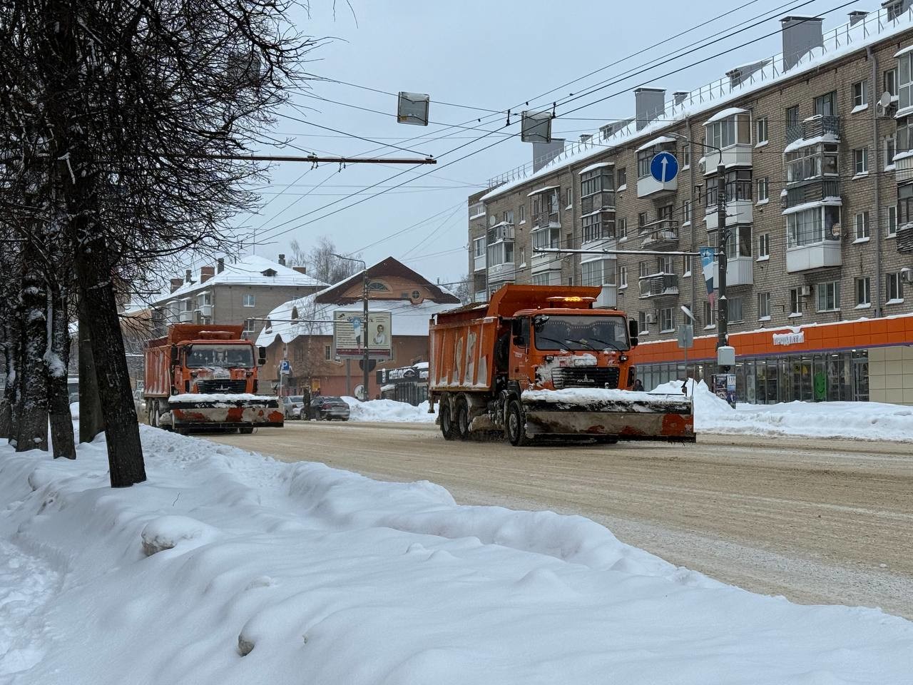 Хочу сказать большое спасибо  губернатору Смоленской области Василию Николаевичу Анохину за работу в городе организованную по уборке снега
