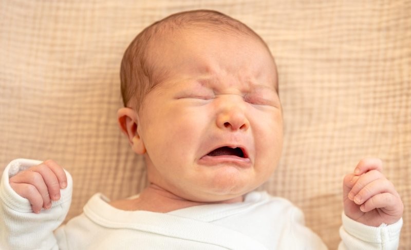 2. Новорождённые не могут плакать со слезами