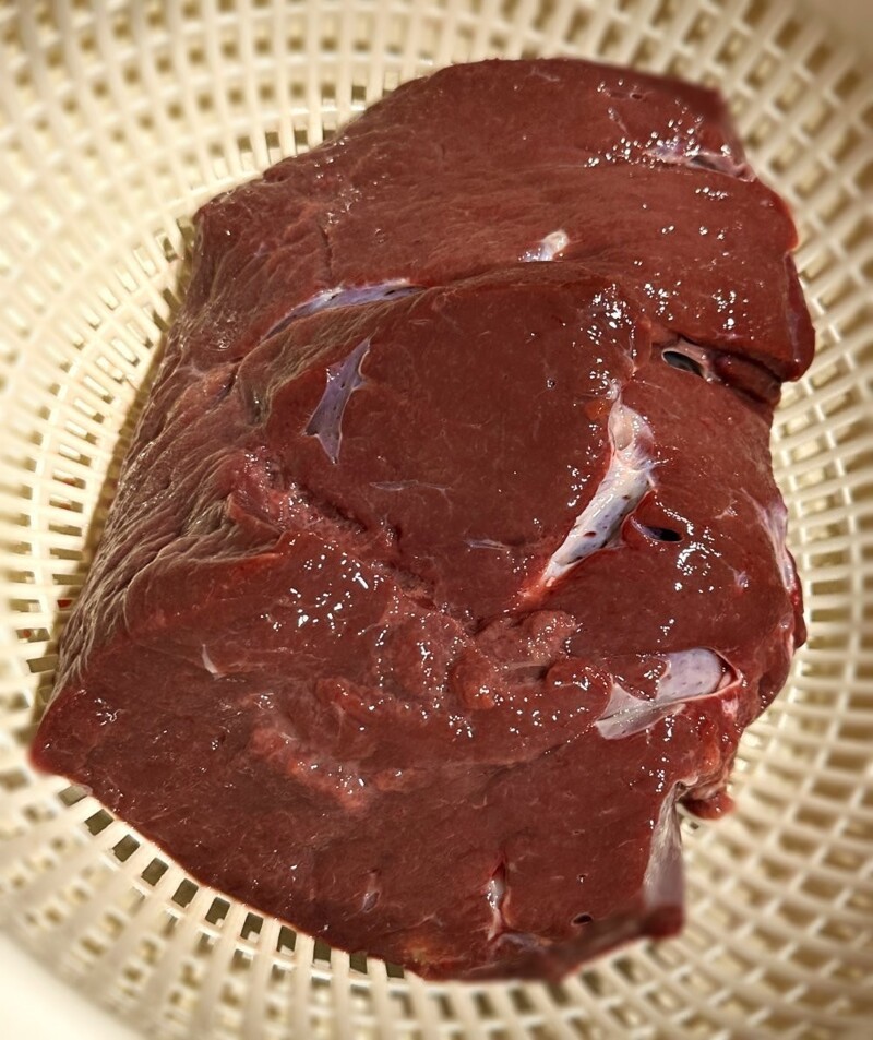 Печень говяжья. Жареная с луком. Это очень быстро