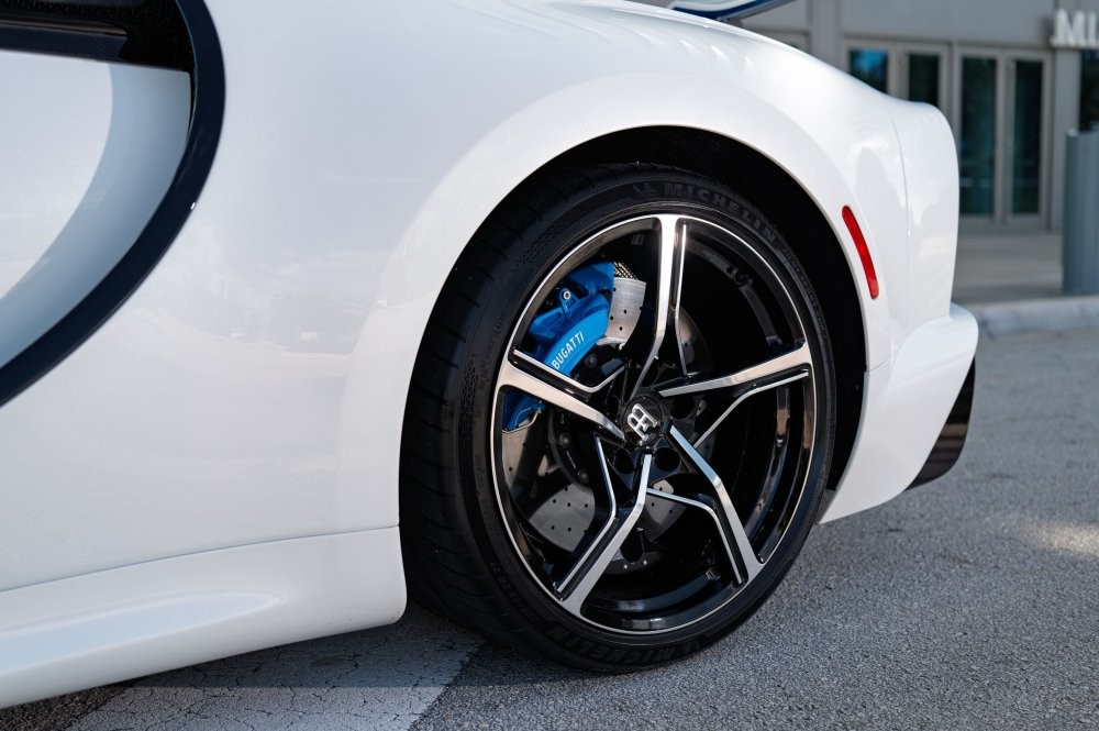 Уникальный Bugatti Chiron Super Sport выставили на аукцион