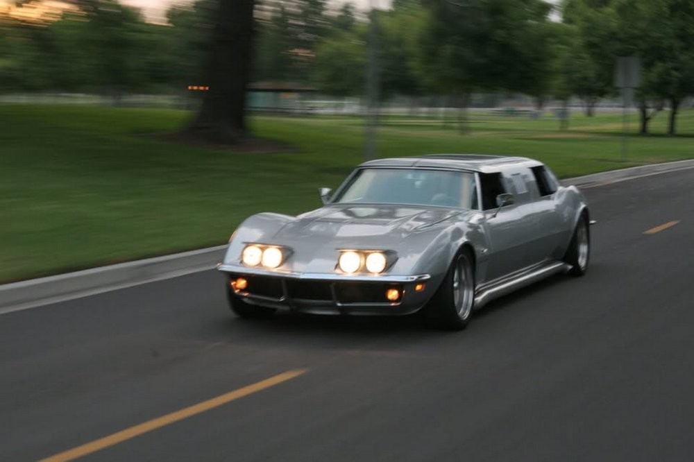 Лимузин на базе старого Corvette хотят продать за 98 тысяч долларов