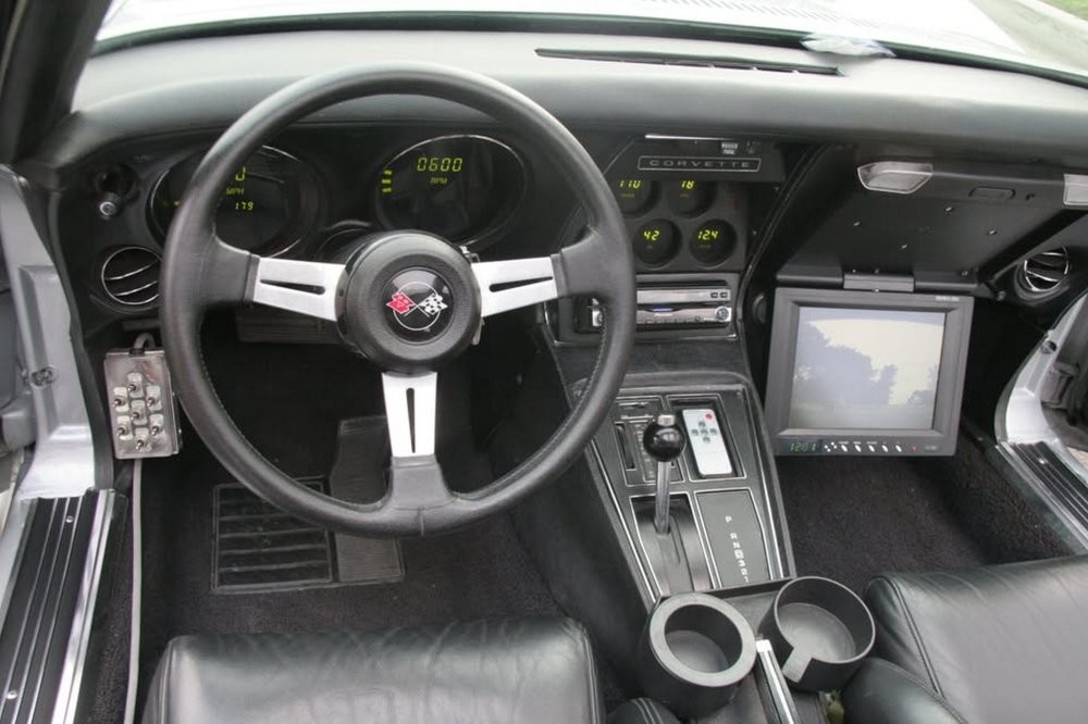 Лимузин на базе старого Corvette хотят продать за 98 тысяч долларов