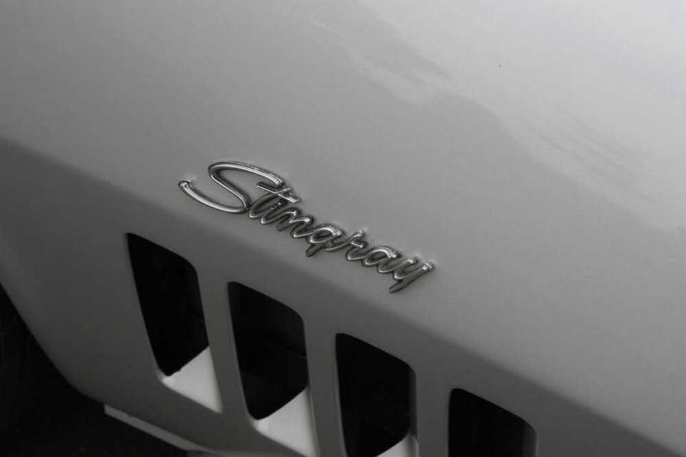 Лимузин на базе старого Corvette хотят продать за 98 тысяч долларов