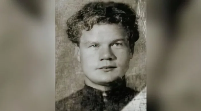 «Свой парень»: Как три класса образования, война и спасённая нога сделали Пуговкина народным любимцем...⁠