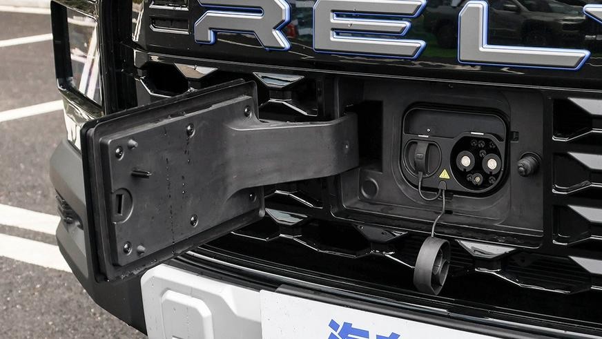 У Chery появился рамный электропикап по цене LADA Vesta