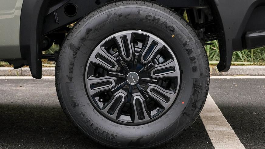 У Chery появился рамный электропикап по цене LADA Vesta