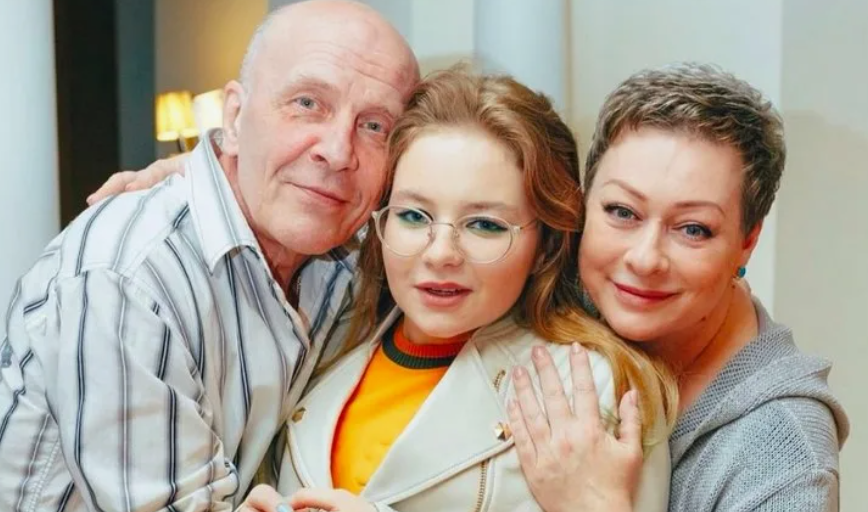 Спустя 22 года. Как выглядят 5 актрис из сериала «Солдаты», и кто их вторые половинки