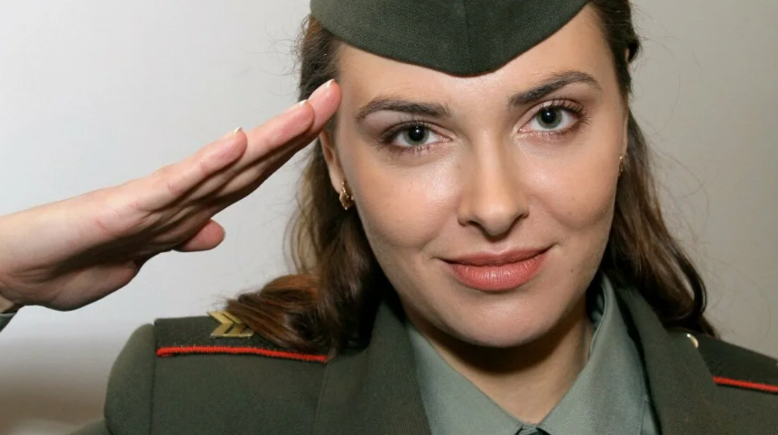 Спустя 22 года. Как выглядят 5 актрис из сериала «Солдаты», и кто их вторые половинки