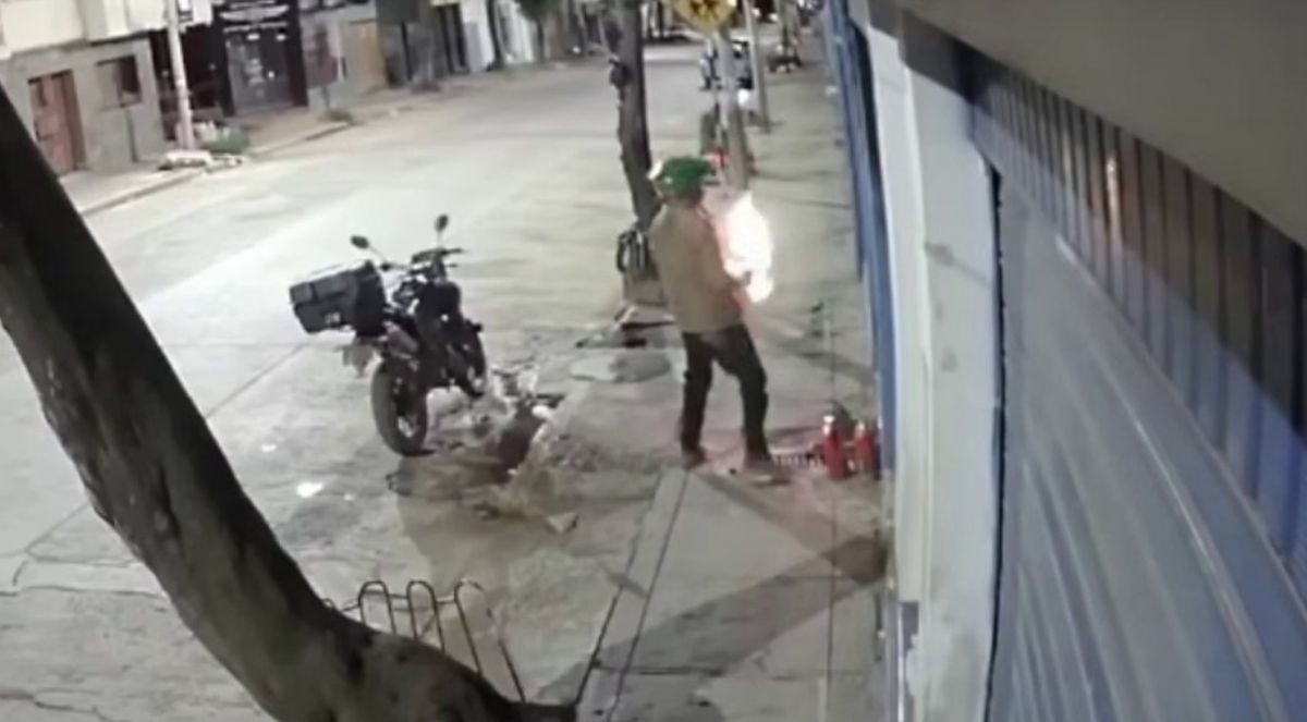 Чех попытался поджечь мотосалон в Перу