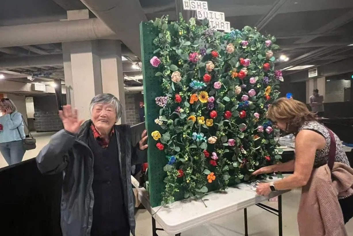 Китайская бабушка восстановила подвижность руки благодаря наборам LEGO