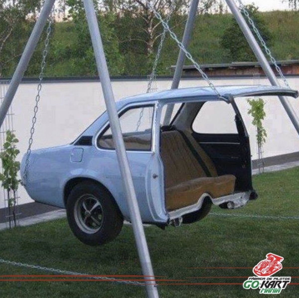 Можно почувствовать себя пассажиром раритетного автомобиля