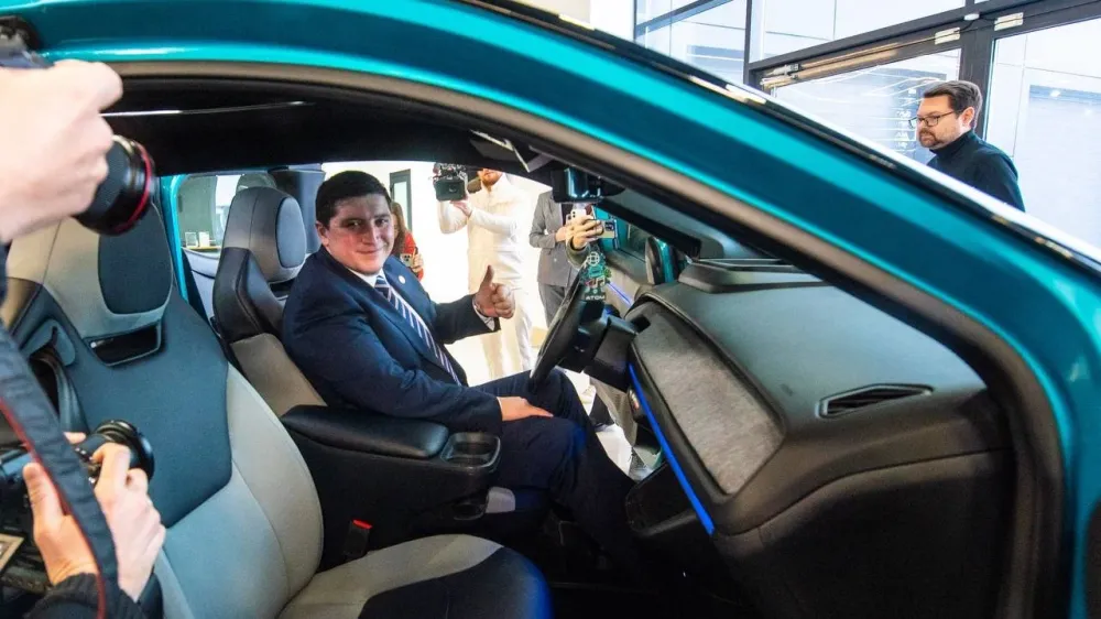 Продажи электрокаров Атом начнутся в апреле