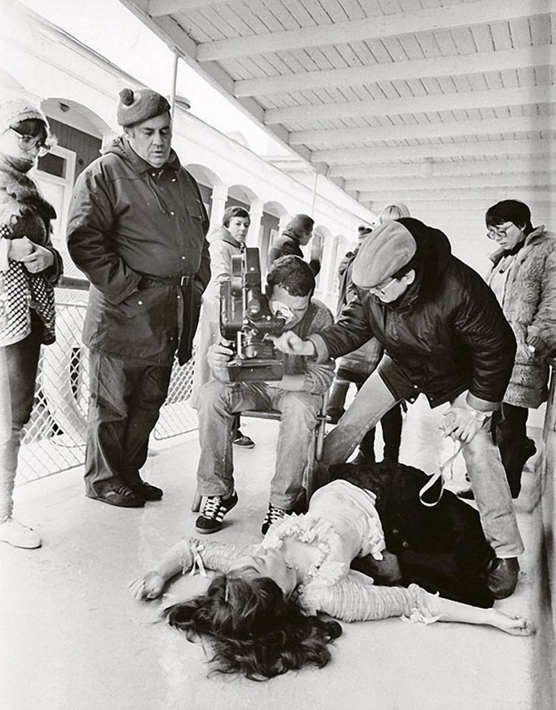 На съёмках фильма «Жестокий романс».