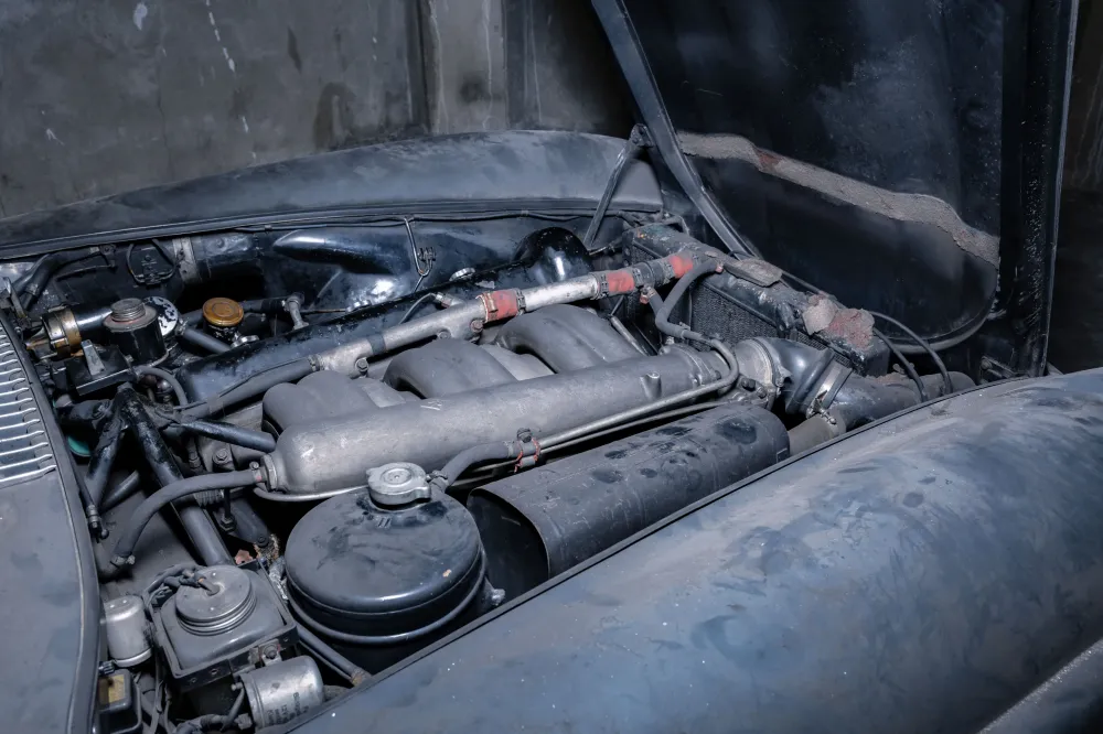 Ржавый Mercedes-Benz 300 SL продали на аукционе за рекордные 5 245 000 долларов