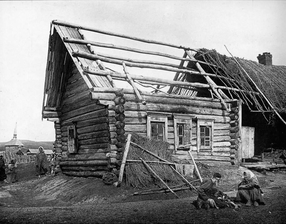 Изба татарина Саловатова в деревне Кадомке Сергачского уезда. 1891—1892 годы
