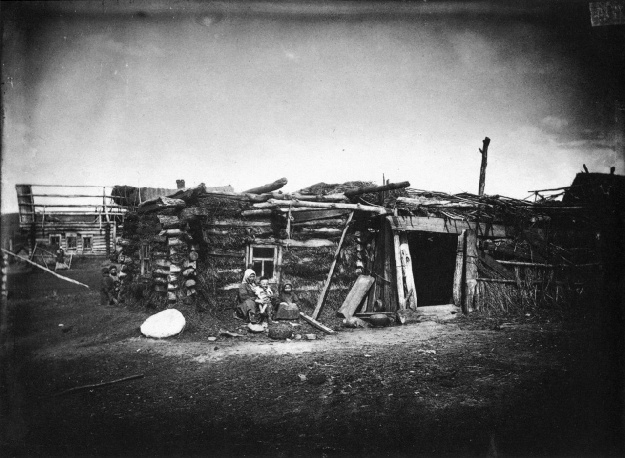 Изба татарина Тарипджанова в деревне Кадомке Сергачского уезда. 1891—1892 годы.