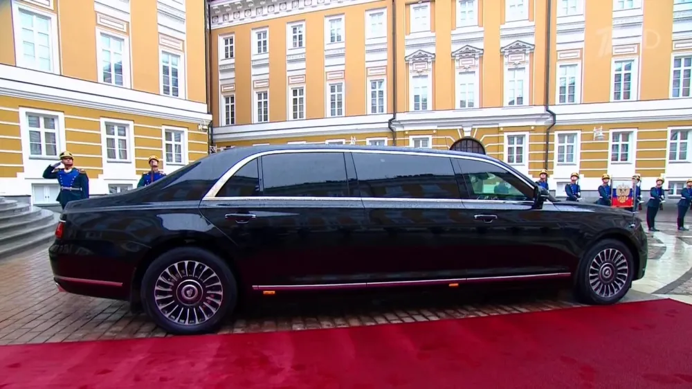 Раскрыты подробности об обновлённом лимузине Aurus для президента России