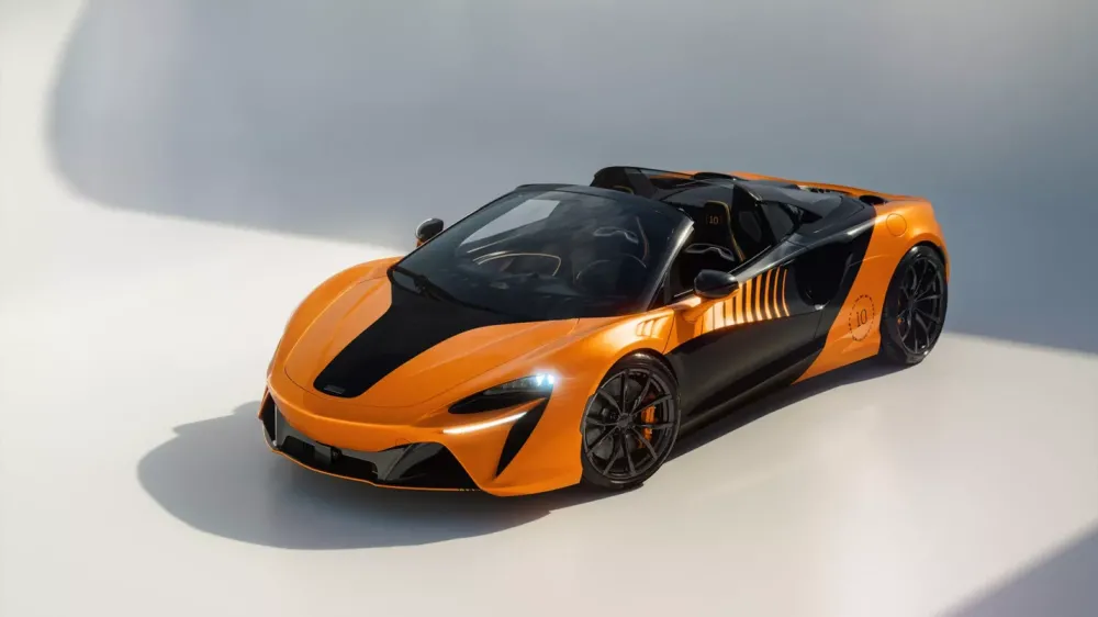 McLaren выпустит 10 эксклюзивных суперкаров Artura Spider 