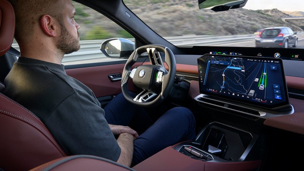 BMW не откажется от опций по подписке