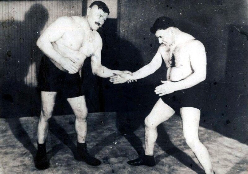 Вышибала в немецкой бильярдной: как жил Поддубный в оккупации и почему его не тронули немцы