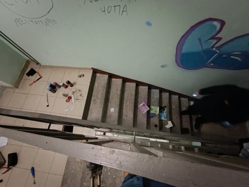 Школьников во Владимире избили жильцы элитного дома за то, что те рисовали на стенах