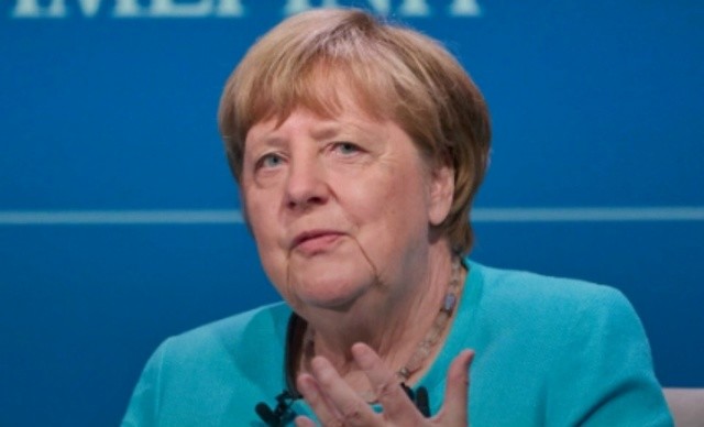 В окружении Мерца обеспокоены слухами о выдвижении Меркель на пост президента, пишет газета Bild