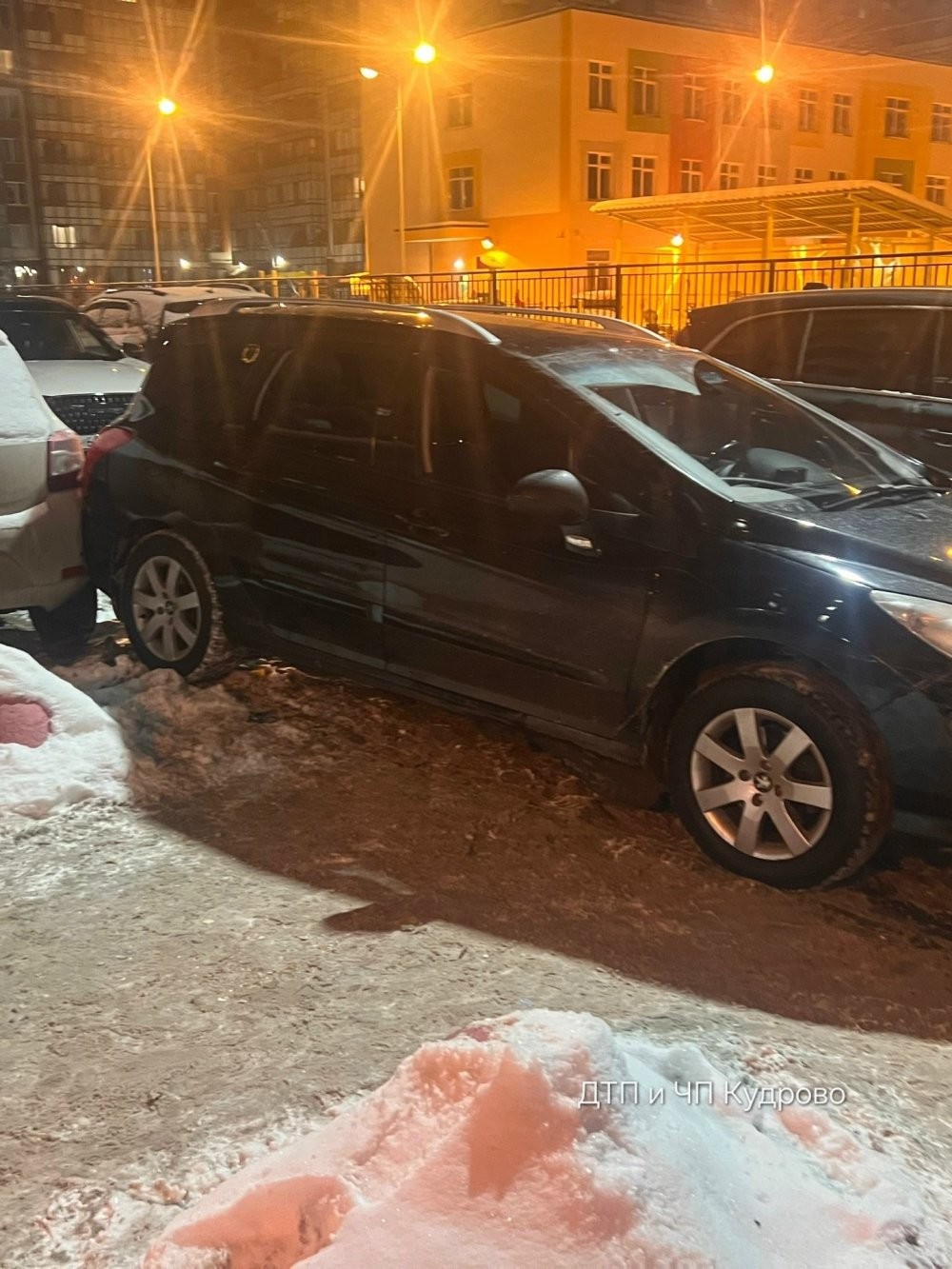 В Кудрово водители не поделили дорогу. Повреждения получили 9 автомобилей