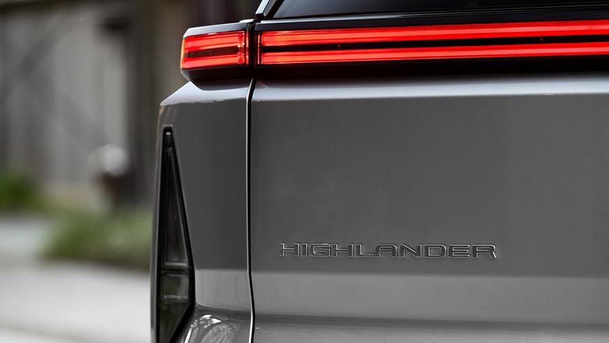 Toyota показала новый Highlander - теперь это электромобиль