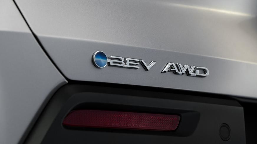 Toyota показала новый Highlander - теперь это электромобиль