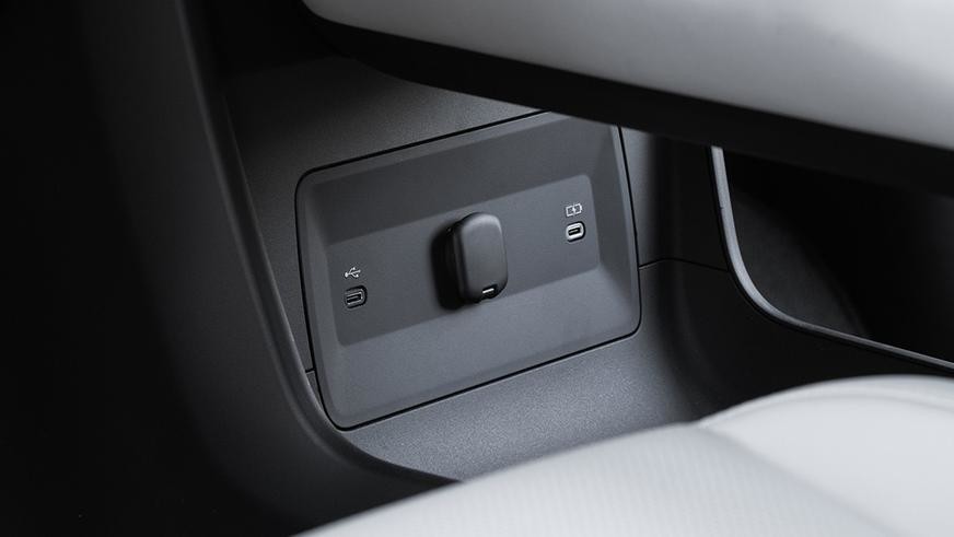 Toyota показала новый Highlander - теперь это электромобиль