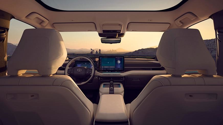 Toyota показала новый Highlander - теперь это электромобиль