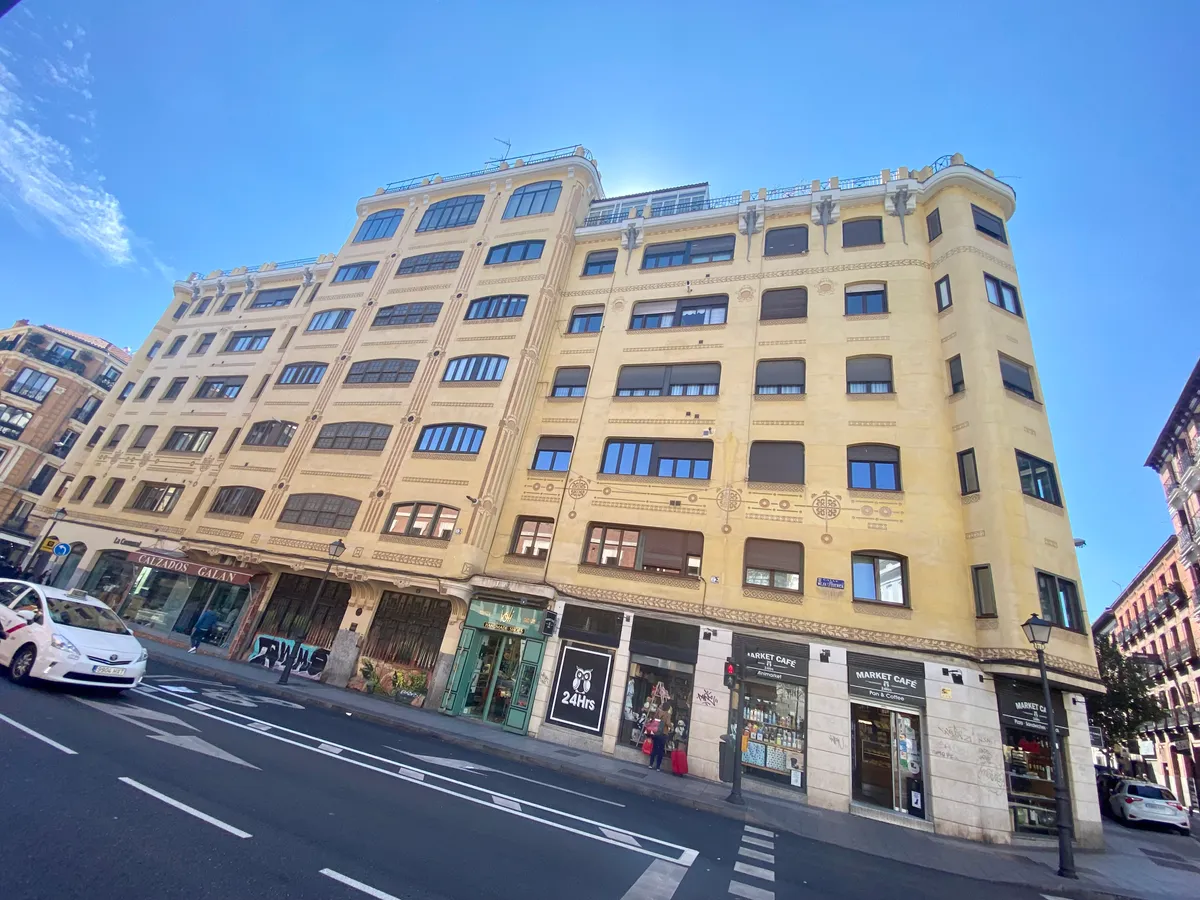 Дом с ящерицами: мадридская загадка рациональной архитектуры