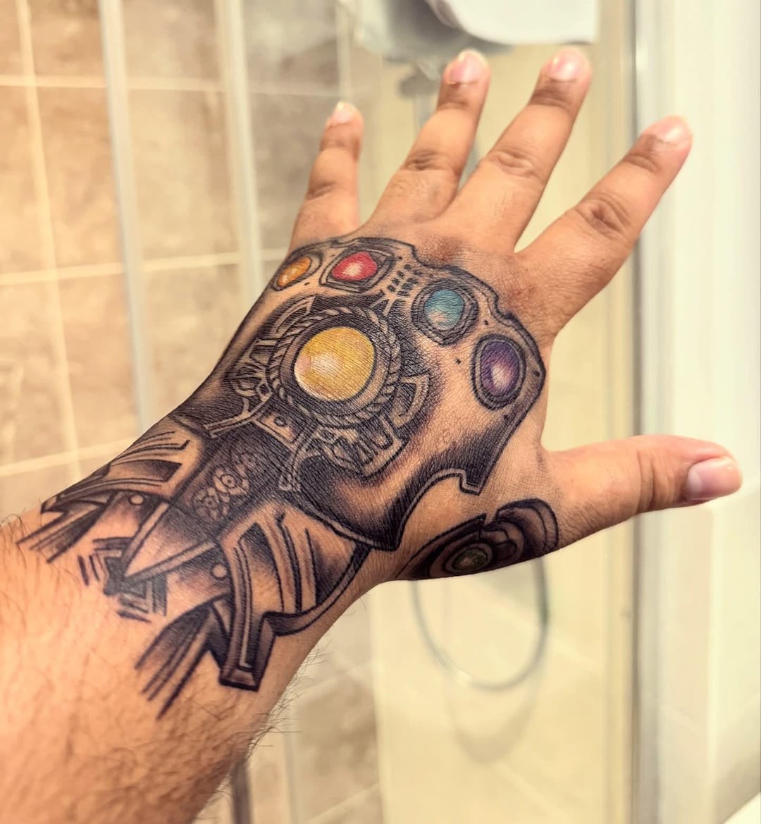 10. Перчатка бесконечности, которая не нуждается в чистке и ремонте