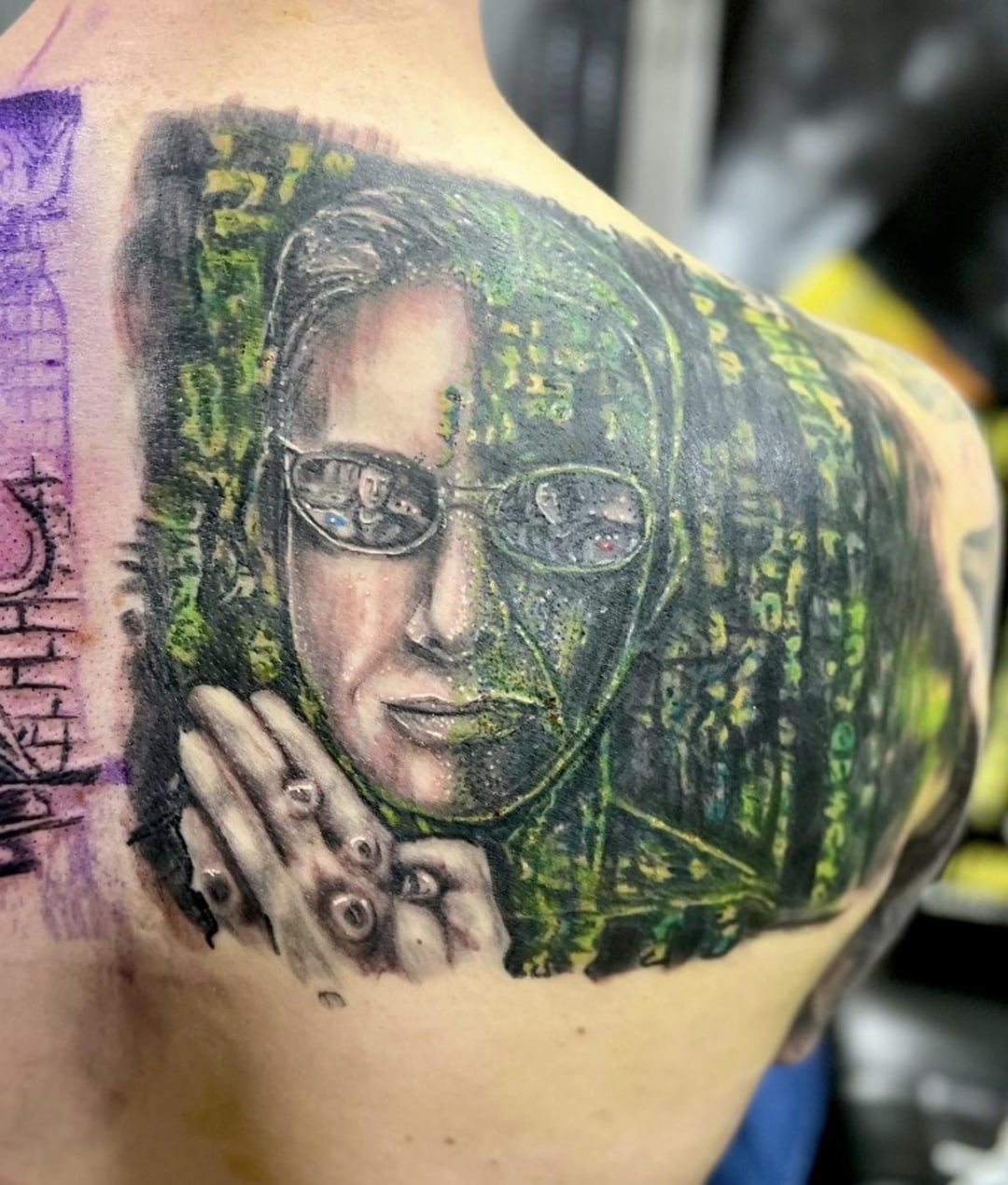 19. С Нео всё норм, он просто немного приболел