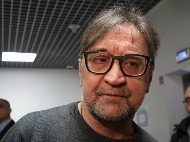 Долларовый миллионер вновь просит денег