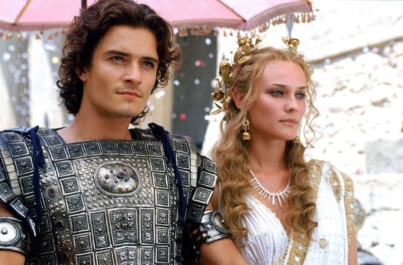 5. «Троя» (2004) и розовый зонт