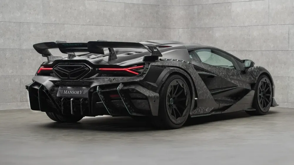 Ателье Mansory превратило Lamborghini Revuelto в экстремальный Carbonado X