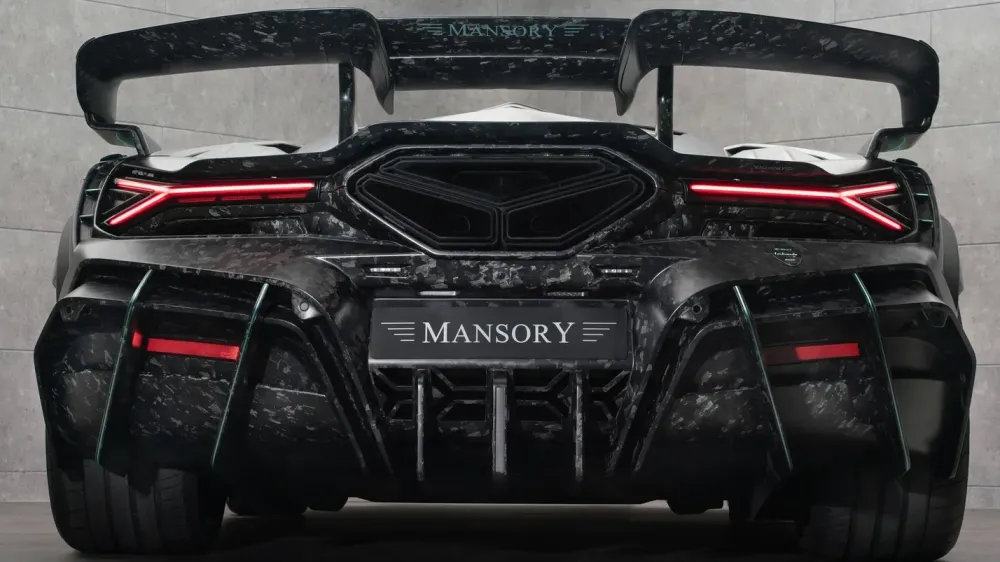 Ателье Mansory превратило Lamborghini Revuelto в экстремальный Carbonado X